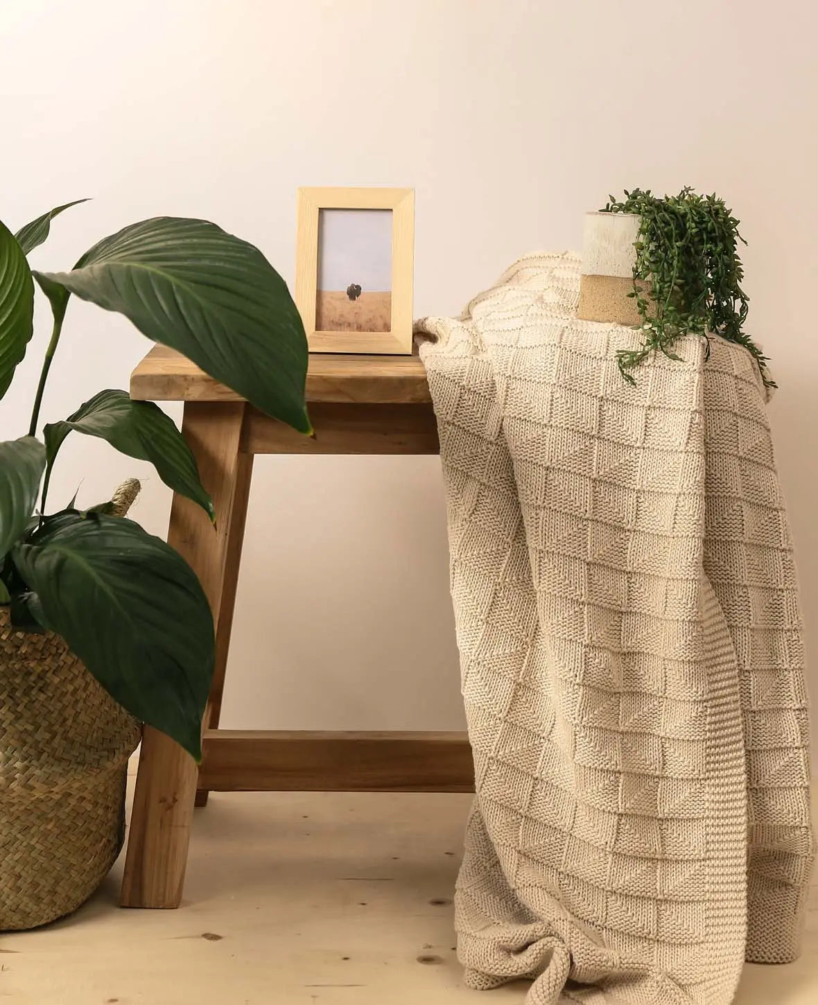 Weiche Strickdecke aus beiger Baumwolle, 130 x 170 cm