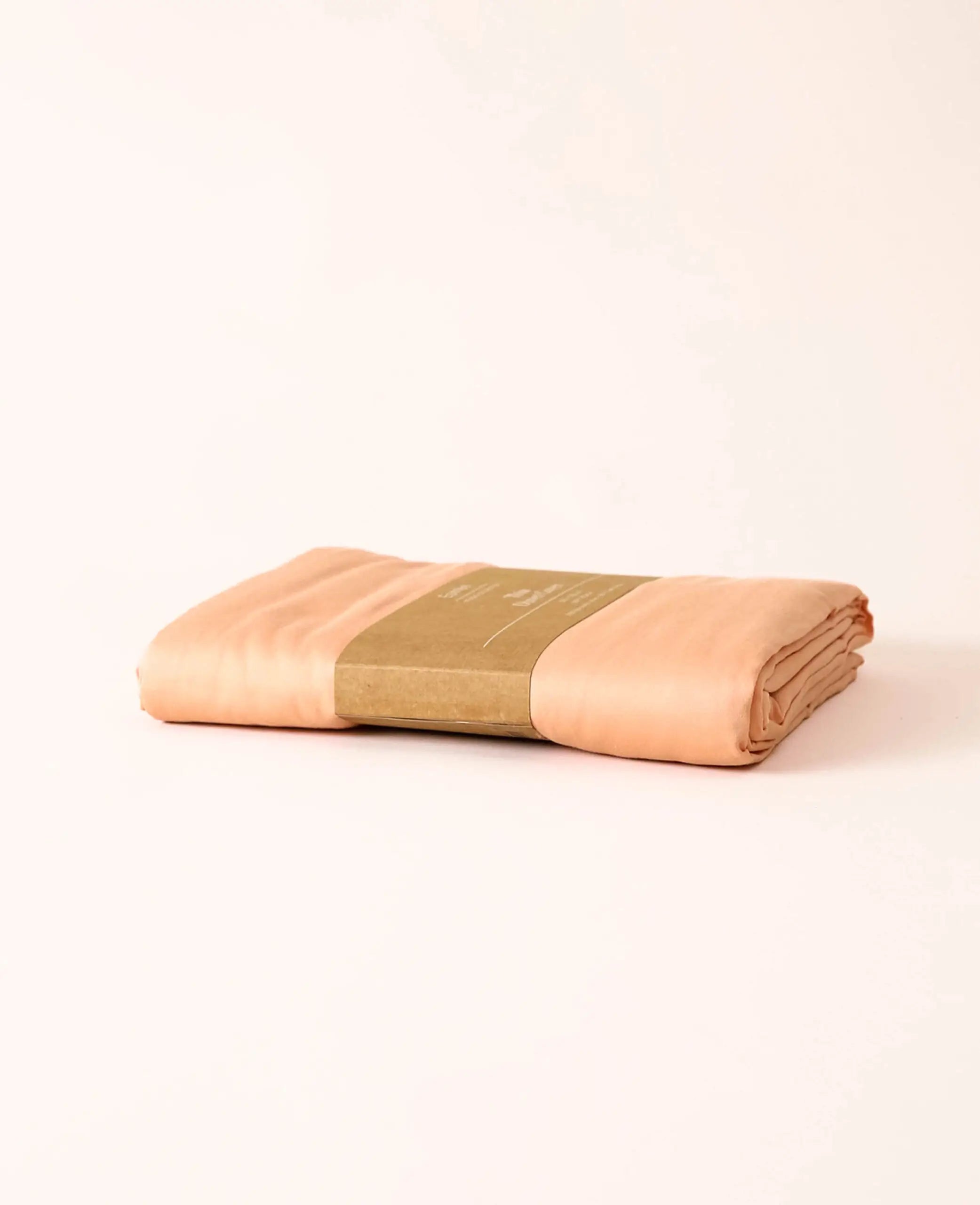 "Thia Soft Peach" Bettbezug / Duvetbezug aus Pfirsichfarben / Altrosa Bio Baumwoll-Satin, 200 x 210 cm