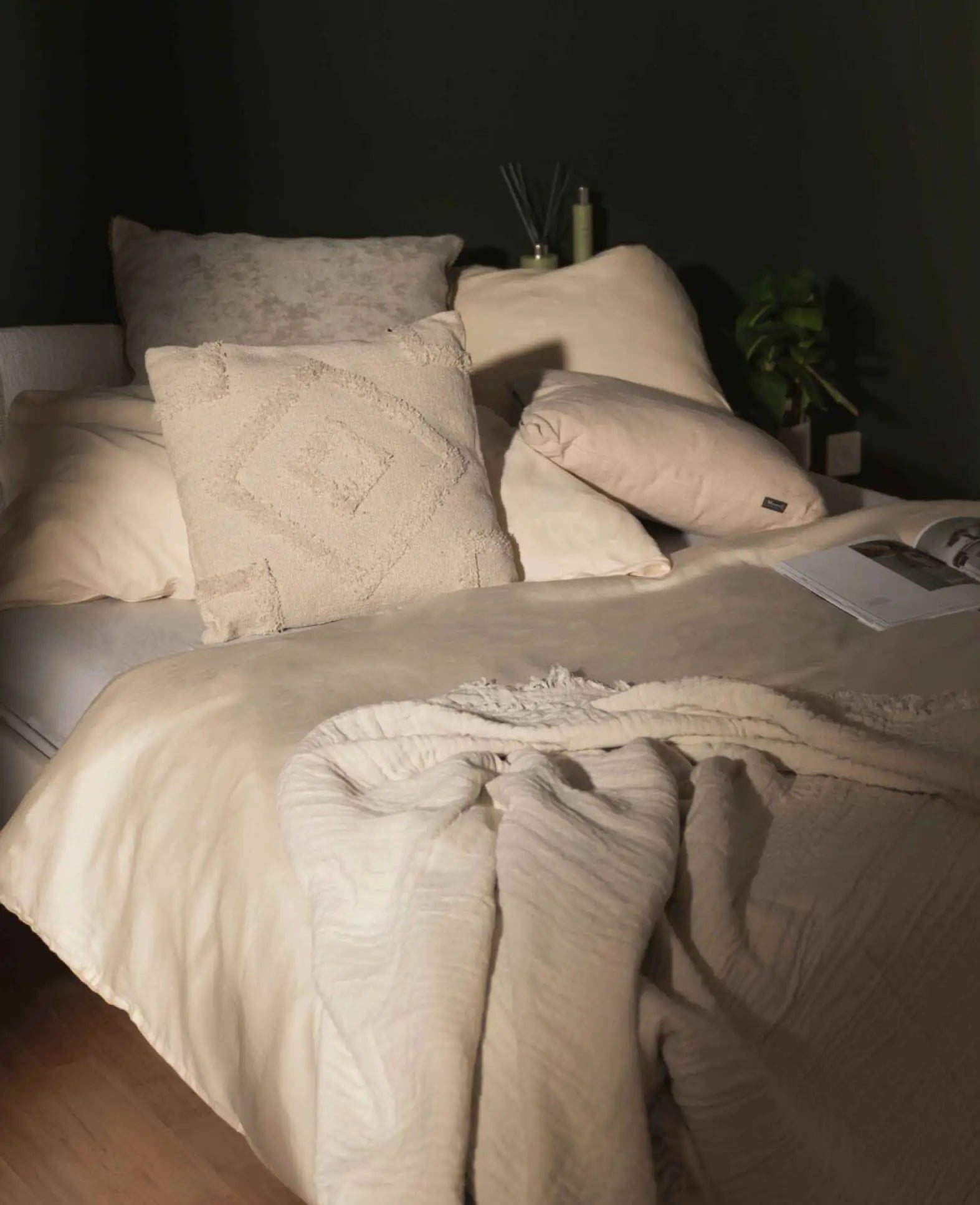 "Thia Oatmeal" Bettbezug / Duvetbezug aus Cremefarbenem Bio Baumwoll-Satin, 200 x 210 cm