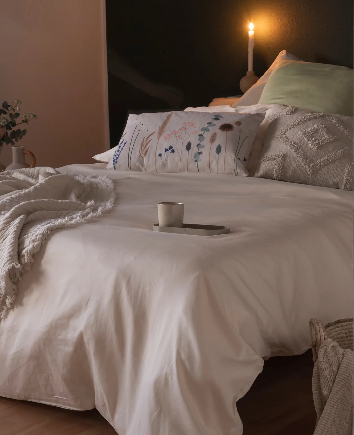 "Thia Oatmeal" Bettbezug / Duvetbezug aus Cremefarbenem Bio Baumwoll-Satin, 240 x 240 cm