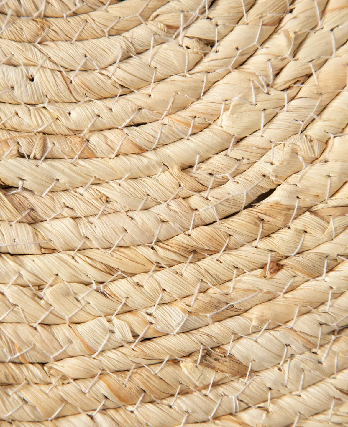 Rundes Tischset aus geflochtenen Naturfasern, Ø 38