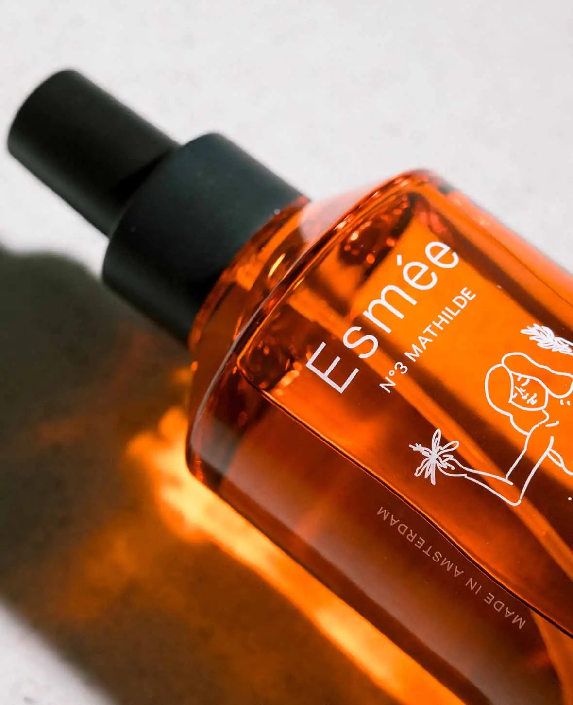 Esmée Premium Scents - N°3 Mathilde, Raumspray mit Duftnote "Floral Amber", 200 ml, Orange