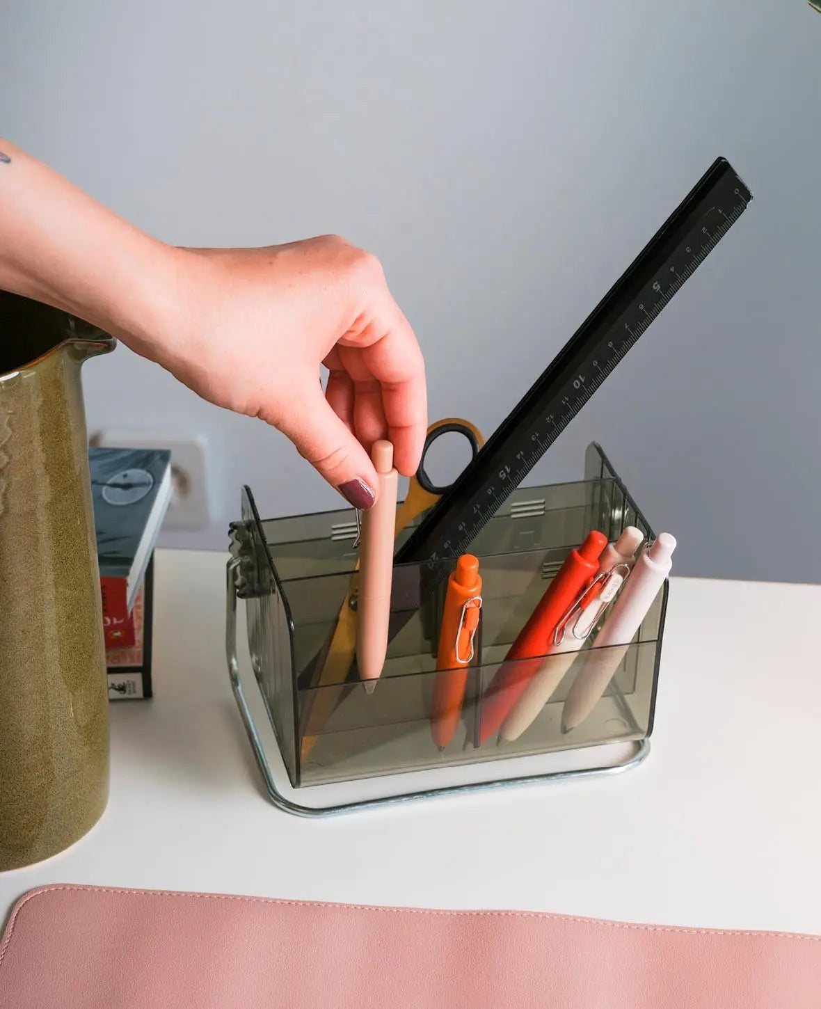 Verstellbarer Acryl Organizer im Retro Look, Grün