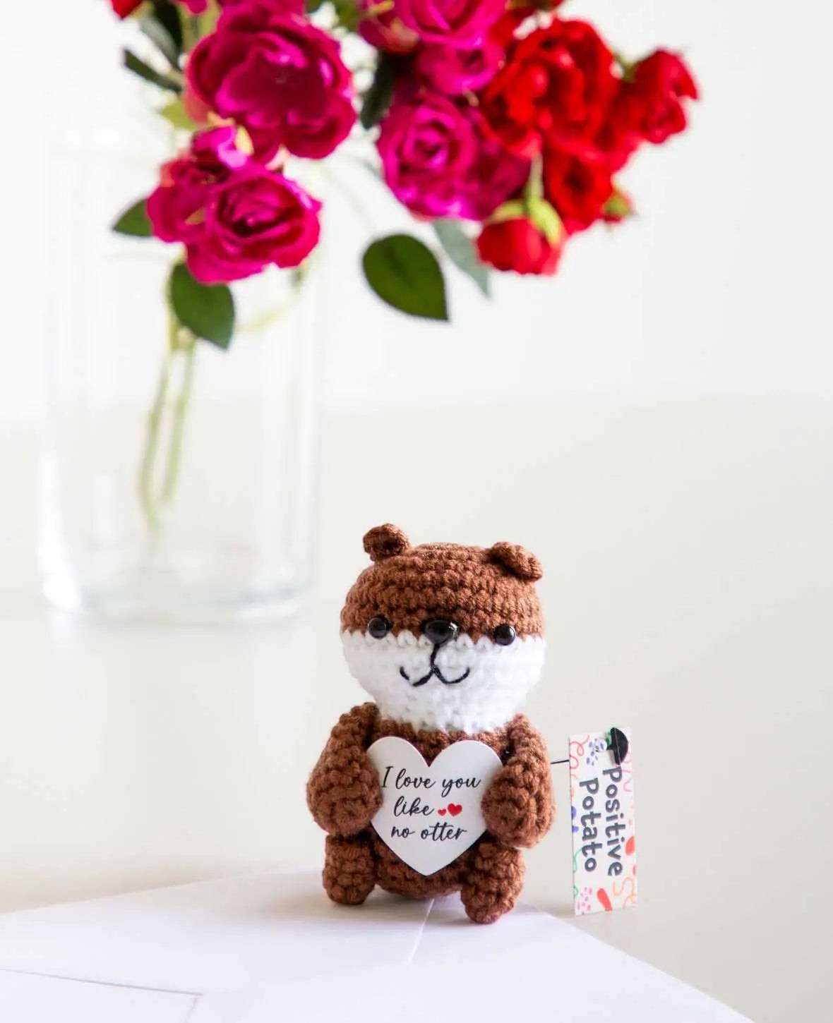 Positive Otter "I love you like no otter", Gehäkeltes Mini Plüschtier / Glücksbringer, Braun, ca. 10 x 6.5 cm