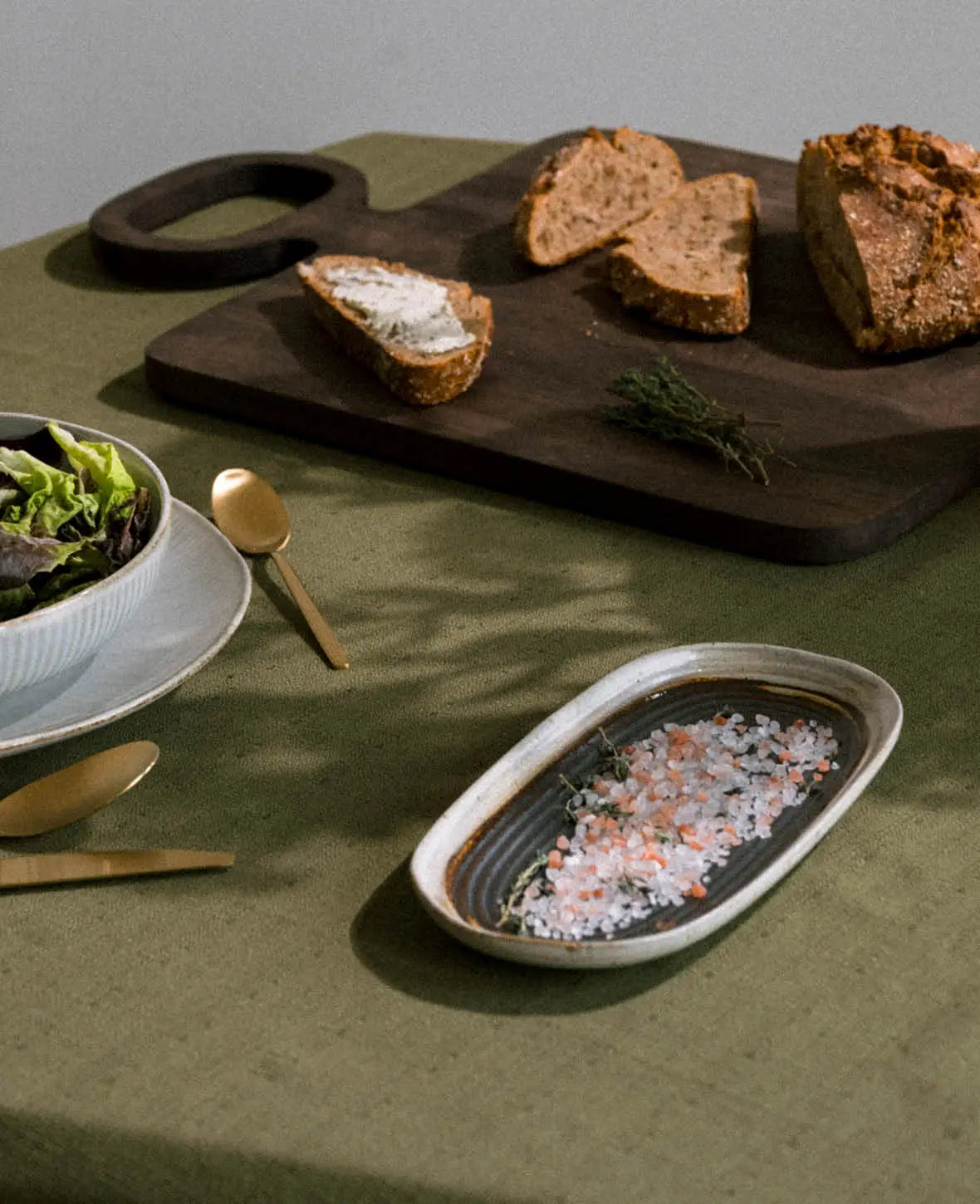 Plat ovale dégradé, noir, 23 × 11.5cm