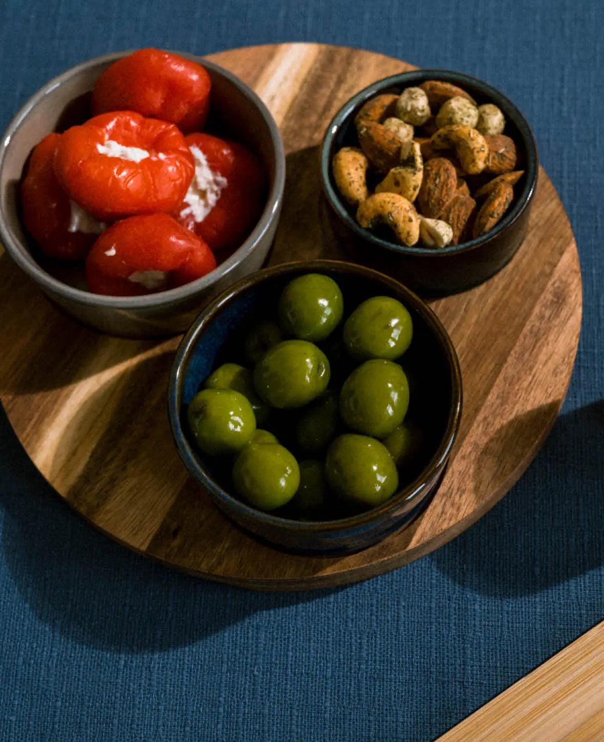 Service de présentation avec plateau en bois d'acacia, 4 pièces