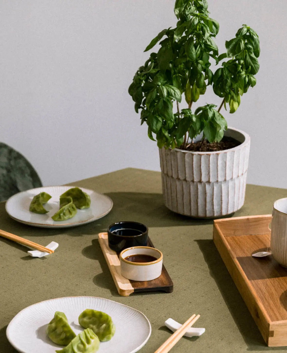 Service à sushi, plateau de service, bols en porcelaine et baguettes, 9 pièces.