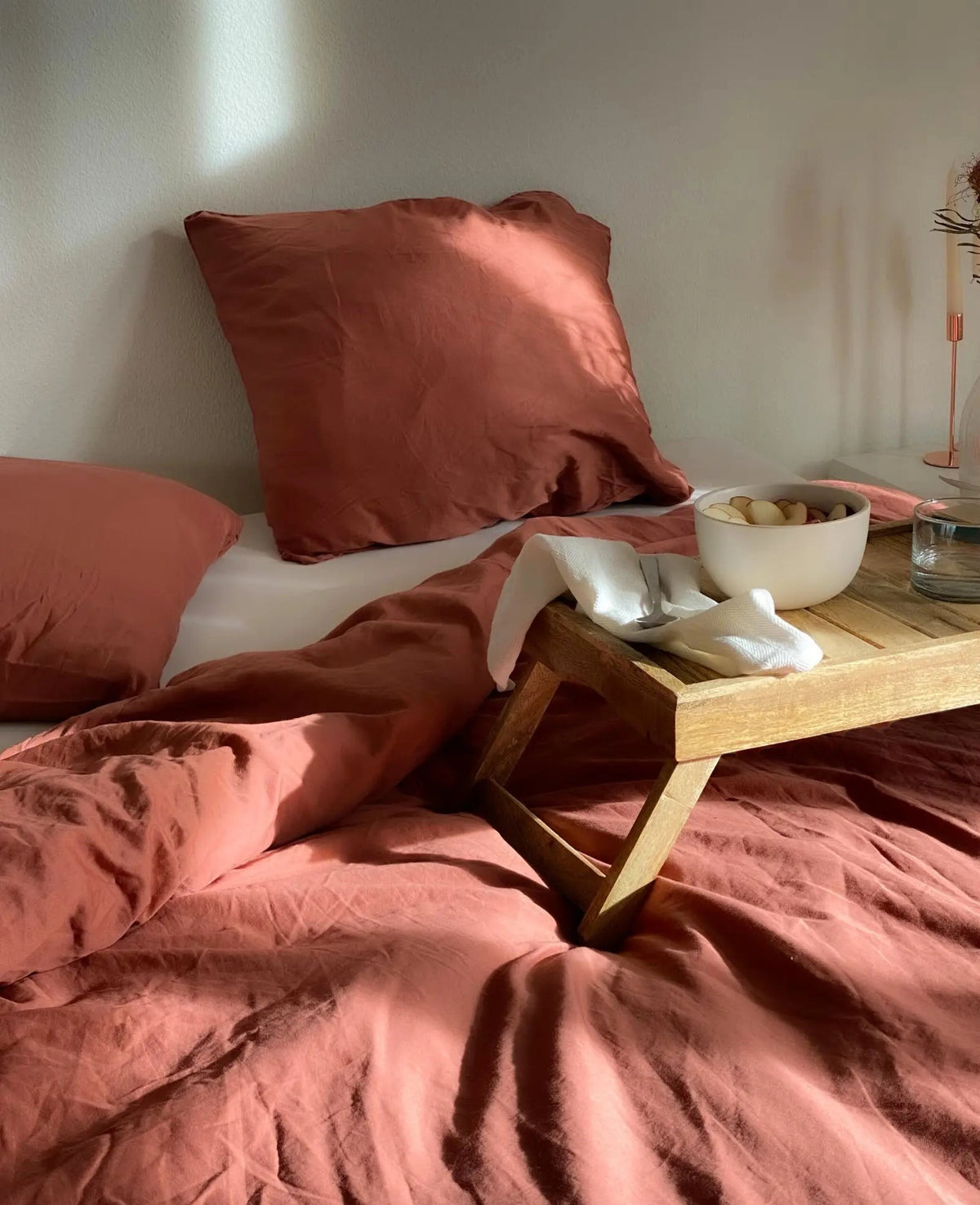 "Thia Rust" Bettbezug / Duvetbezug aus Rostrotem Bio Baumwoll-Satin, 240 x 240 cm