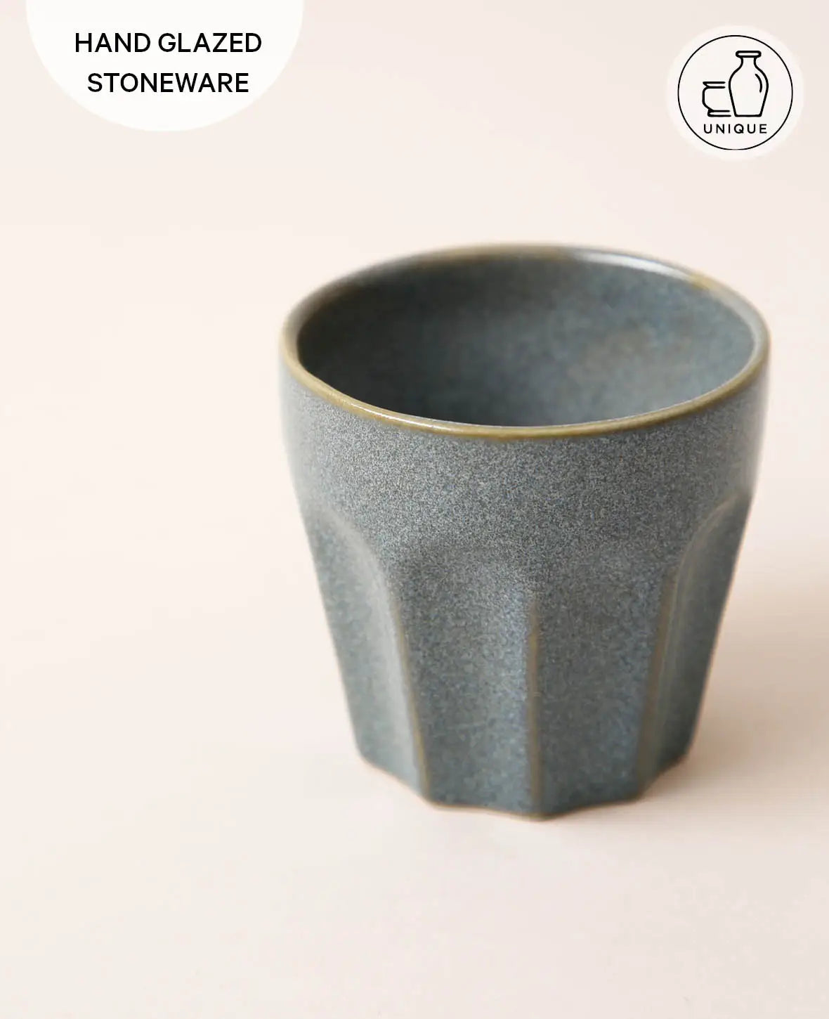 Handglasierte Tasse aus Steingut / Espressotasse in blau-grau, 90 ml, H 6.5 cm x Ø 6.5 cm