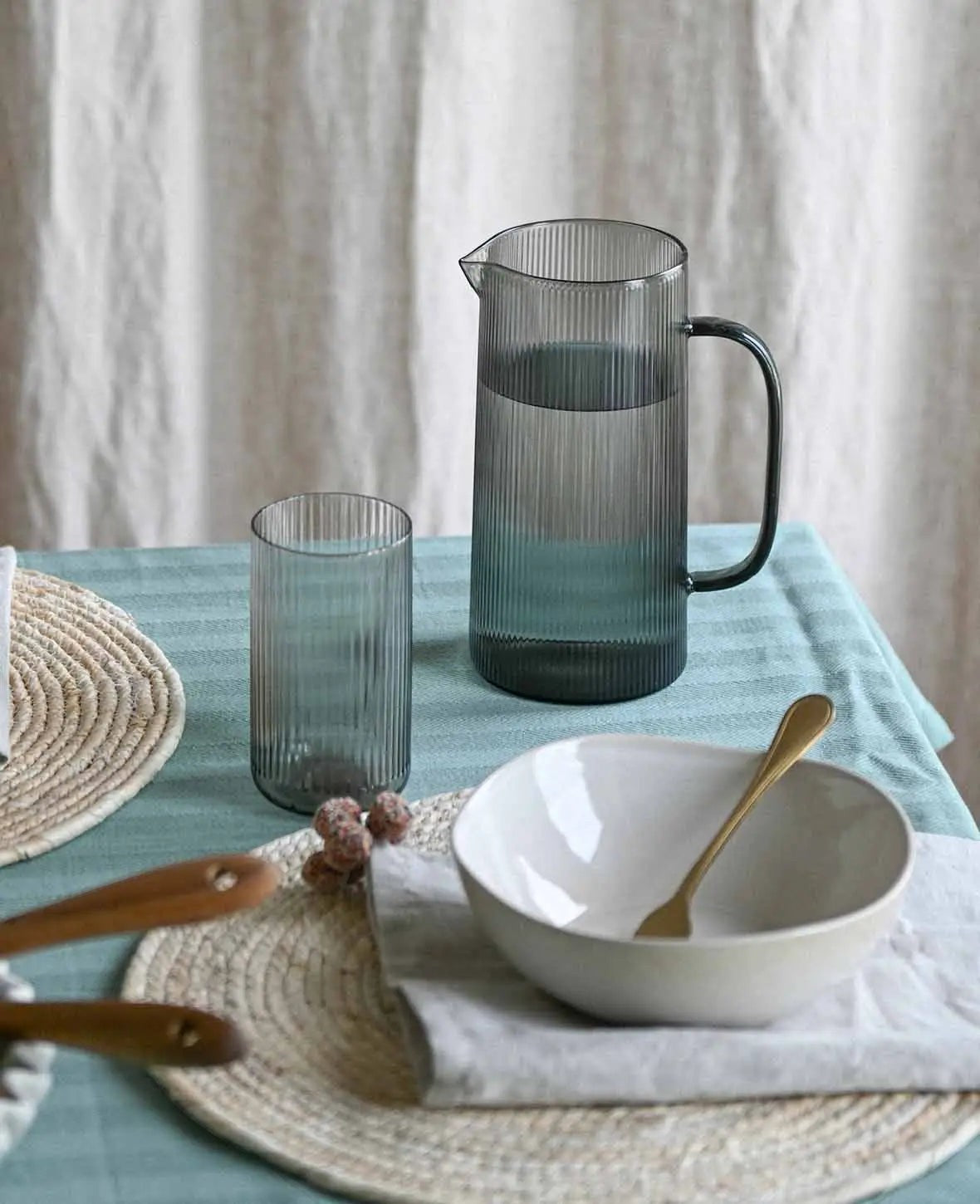 4er Set Trinkgläser "Oskar", aus grauem Glas mit Rillenstruktur, Ø 7.4 cm, 450 ml
