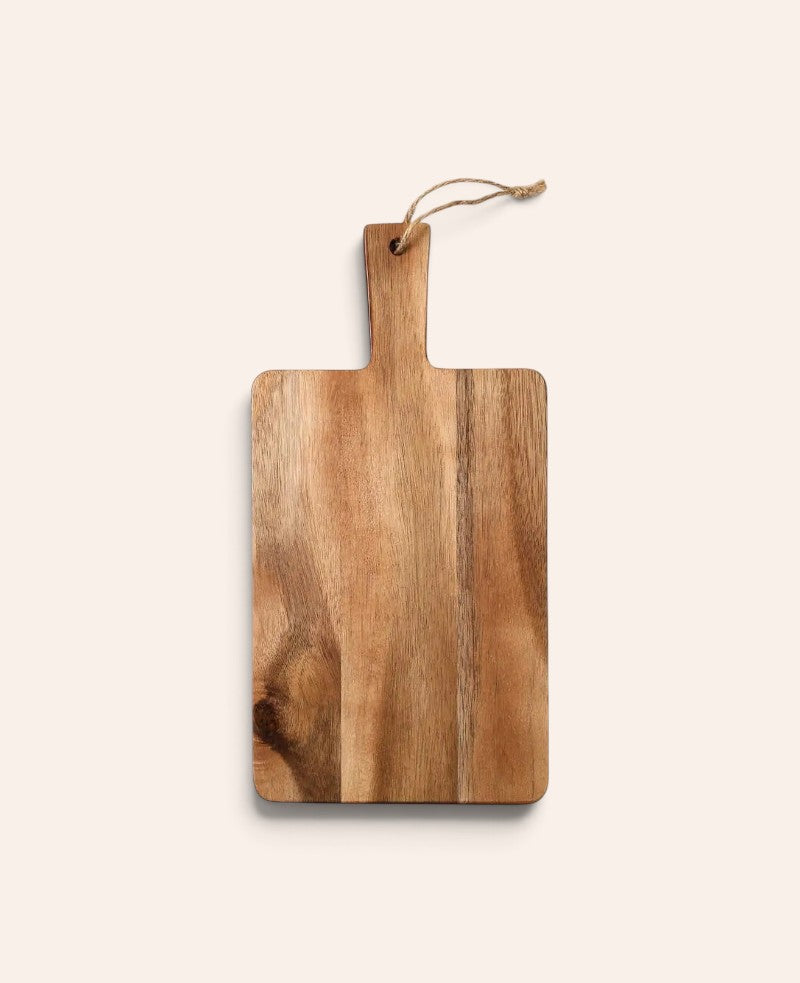 Eckiges Holzbrett / Schneidebrett aus Akazienholz mit Griff und Schnur, 35 cm x 18 cm