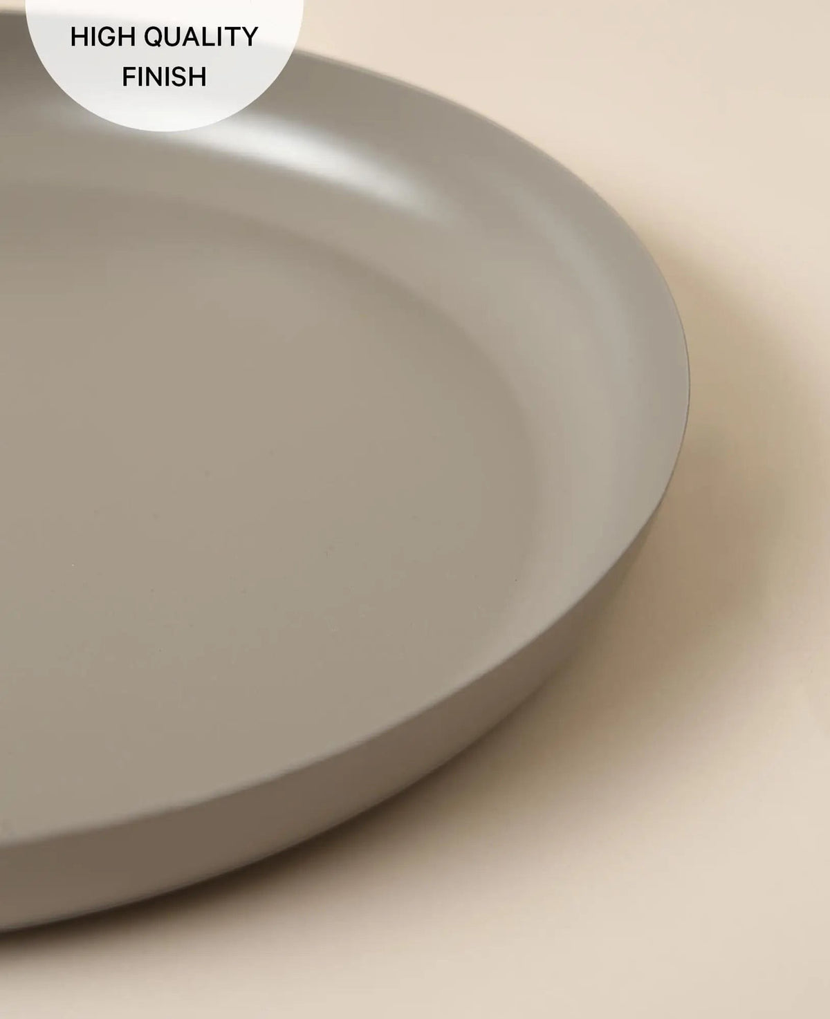 Rundes Serviertablett / Dekotablett aus taupe-farbenem Metall, Ø 30.5 cm