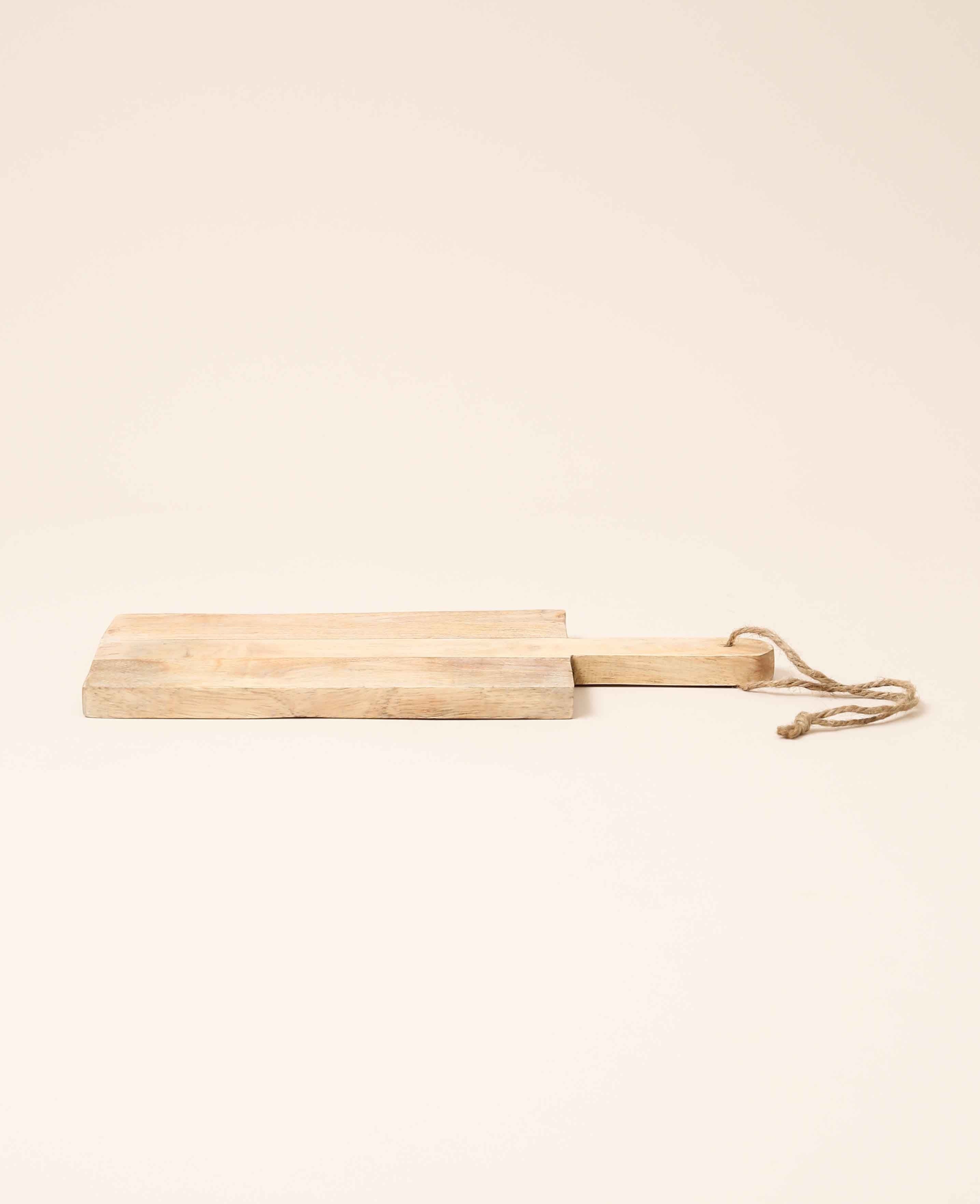 Eckiges Holzbrett mit Kordel, 16x33cm
