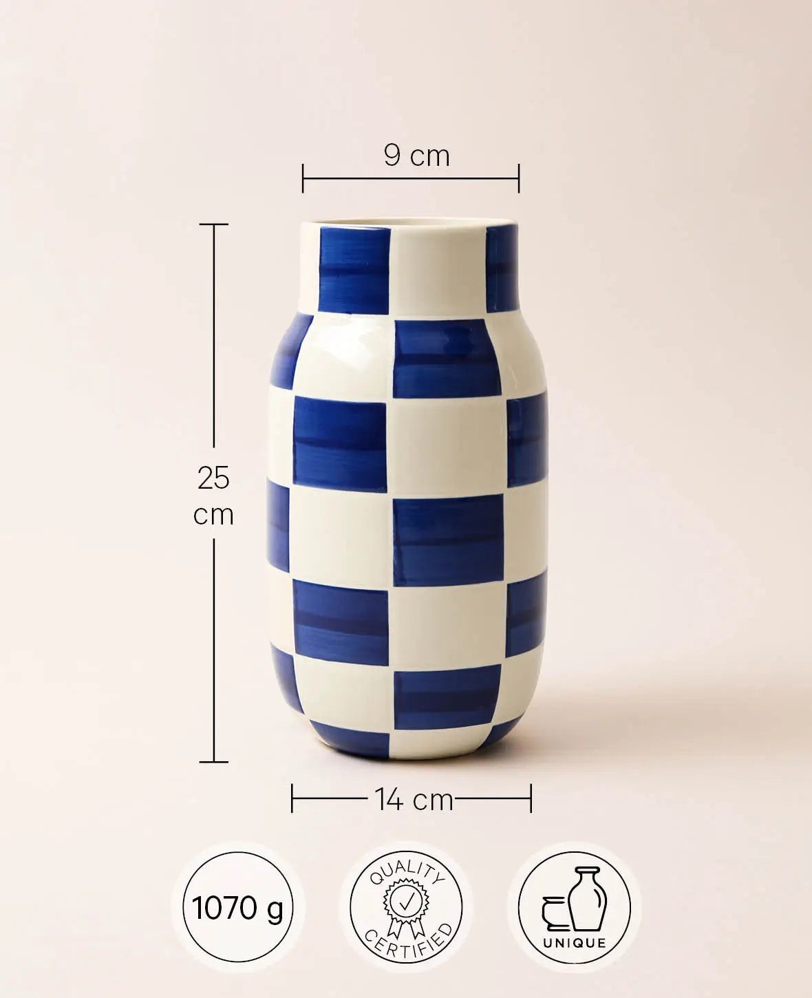 Blau-weiss karierte Keramikvase, H 25 cm x Ø 14 cm
