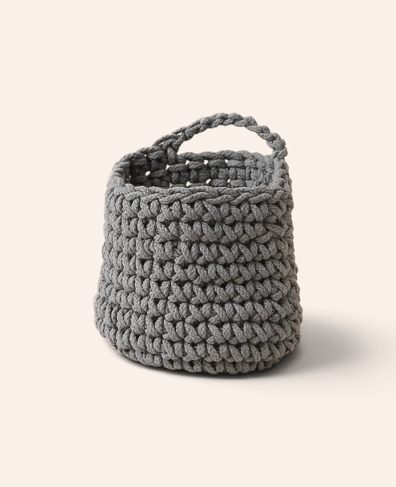 Graues, gehäkeltes Körbchen aus Baumwolle, Ø 17 cm x 17 cm