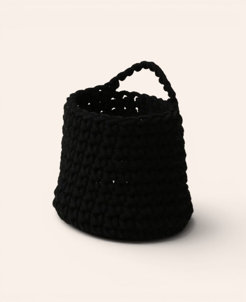 Schwarzes, gehäkeltes Körbchen aus Baumwolle, Ø 17 cm x 17 cm