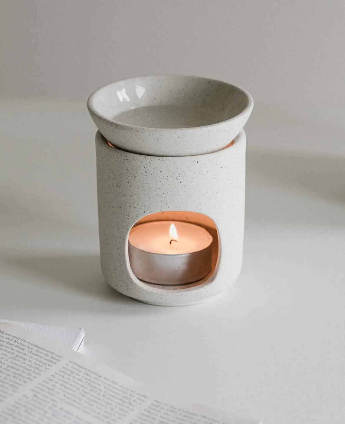 Duftlampe / Teelicht mit Duftölschale / Duftdiffusor, beige mit schwarzen Sprenkeln, Ø 11 cm