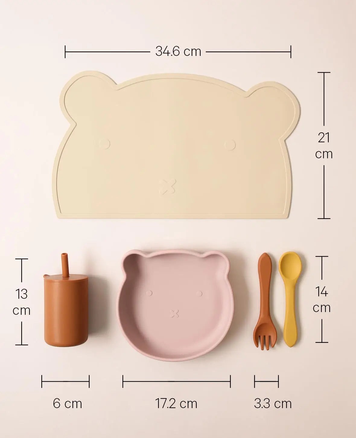 Kinder Geschirrset "Bär", aus Silikon in Sienna/Beige/Rostrot, mit Tellern, Besteck, Becher, Tischset und Lätzchen