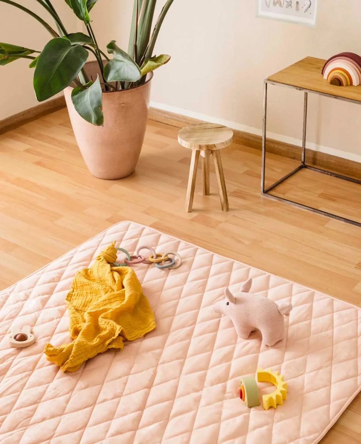 Musselin Tuch / Mulltuch aus 100% Bio Baumwolle als Nuscheli für Babys oder als Mode- und Dekoaccessoire in Senfgelb, 75 x 75 cm