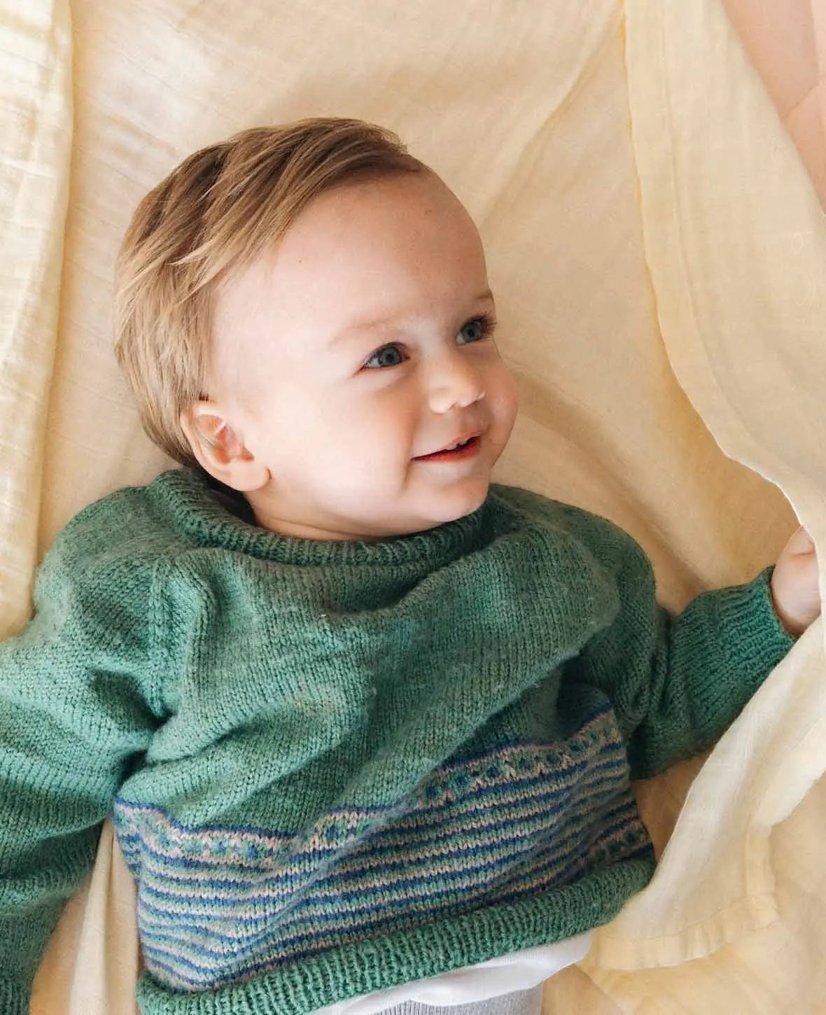 Musselin Tuch / Mulltuch aus 100% Bio Baumwolle als Nuscheli für Babys oder als Mode- und Dekoaccessoire in Pastell Gelb, 120 x 100 cm