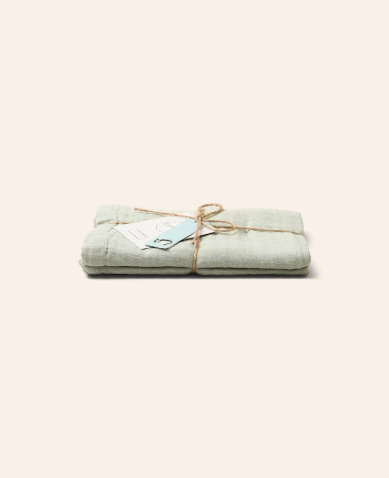 Musselin Tuch / Mulltuch aus 100% Bio Baumwolle als Nuscheli für Babys oder als Mode- und Dekoaccessoire in Salbeigrün, 75 x 75 cm