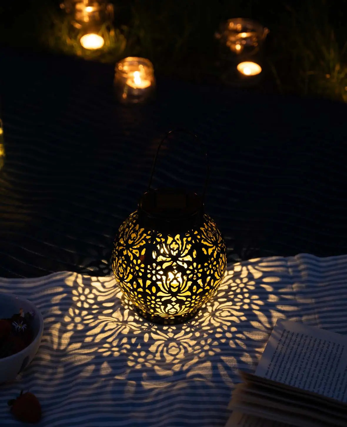 LED Solar Lampe / Garten Laterne - Warmweisses Licht, Ø 14cm, Schwarz