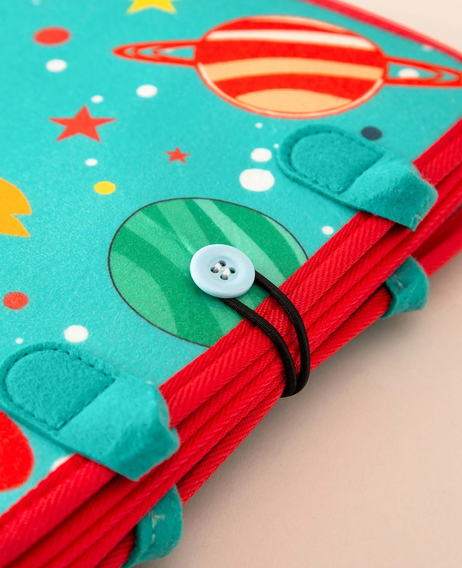 Lernspielzeug Klett Busy Board – 59 Teile, Montessori Prinzip