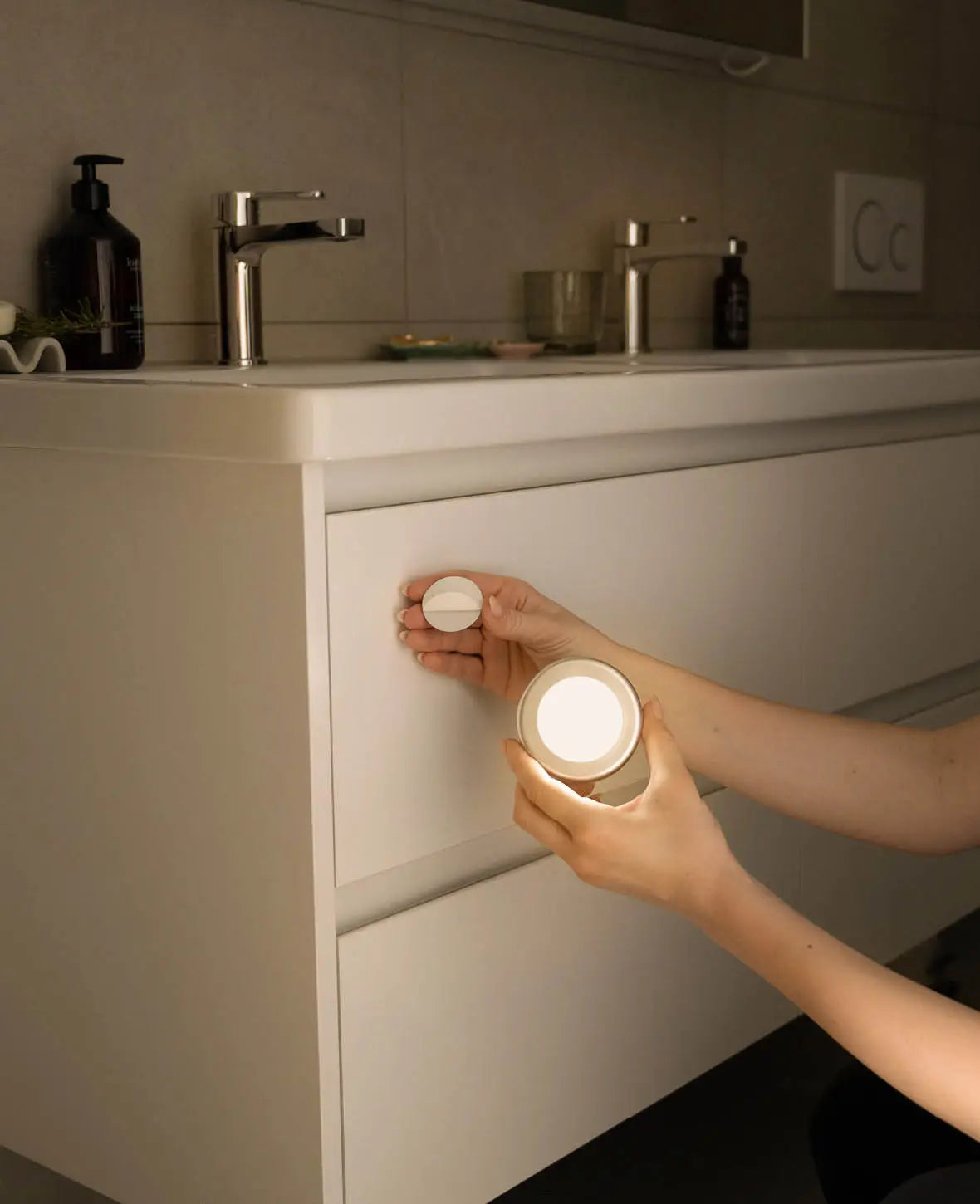 Magnetisches, kabelloses LED Nachtlicht mit Bewegungssensor, Warmweiss, 3 Stk.