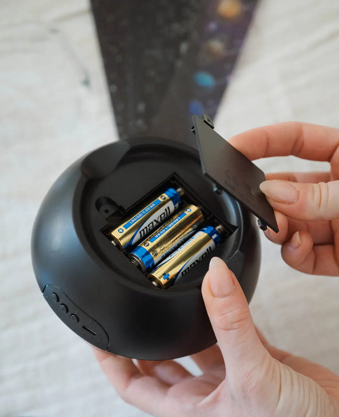 2in1 LED Sternenhimmel Projektor / Nachtlicht mit 360° Drehung, 6 verschiedene Wechselmotive
