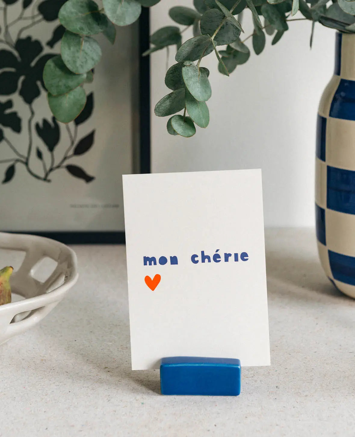 Grusskarte / Postkarte Hochformat "Mon Chérie", 10.5 x 14.8 cm, weisses Naturpapier mit farbigem Print
