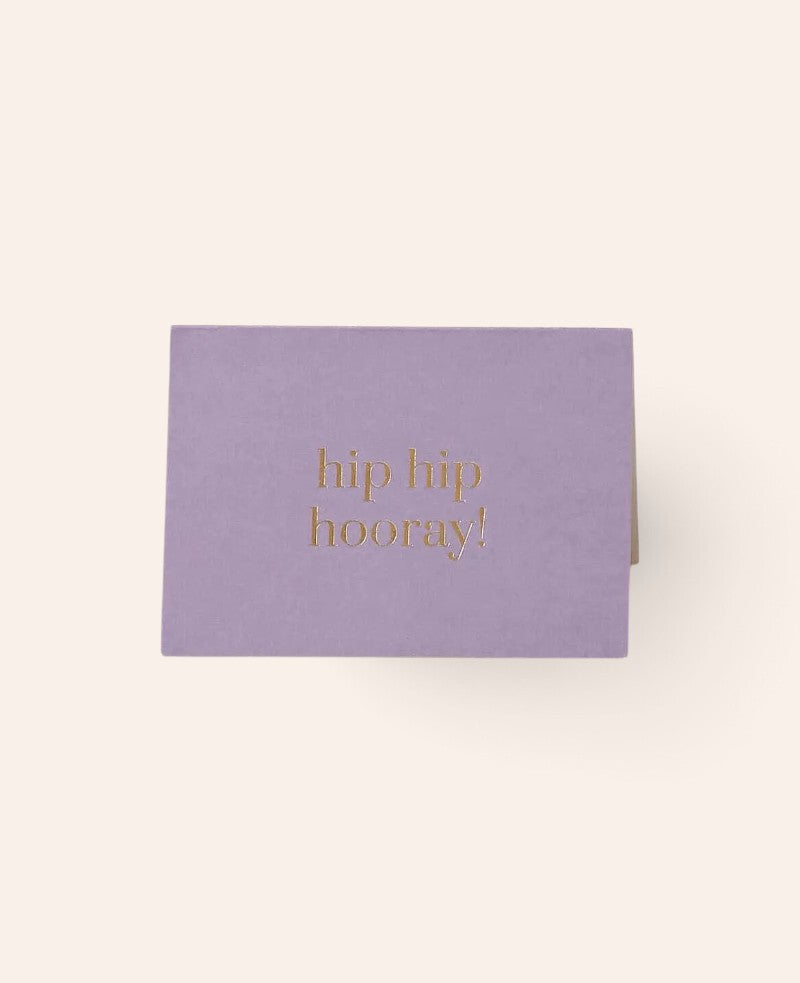 Esmée lila Klappkarte mit goldener Prägung hip hip hooray aus hochwertigem Naturpapier zum Aufstellen