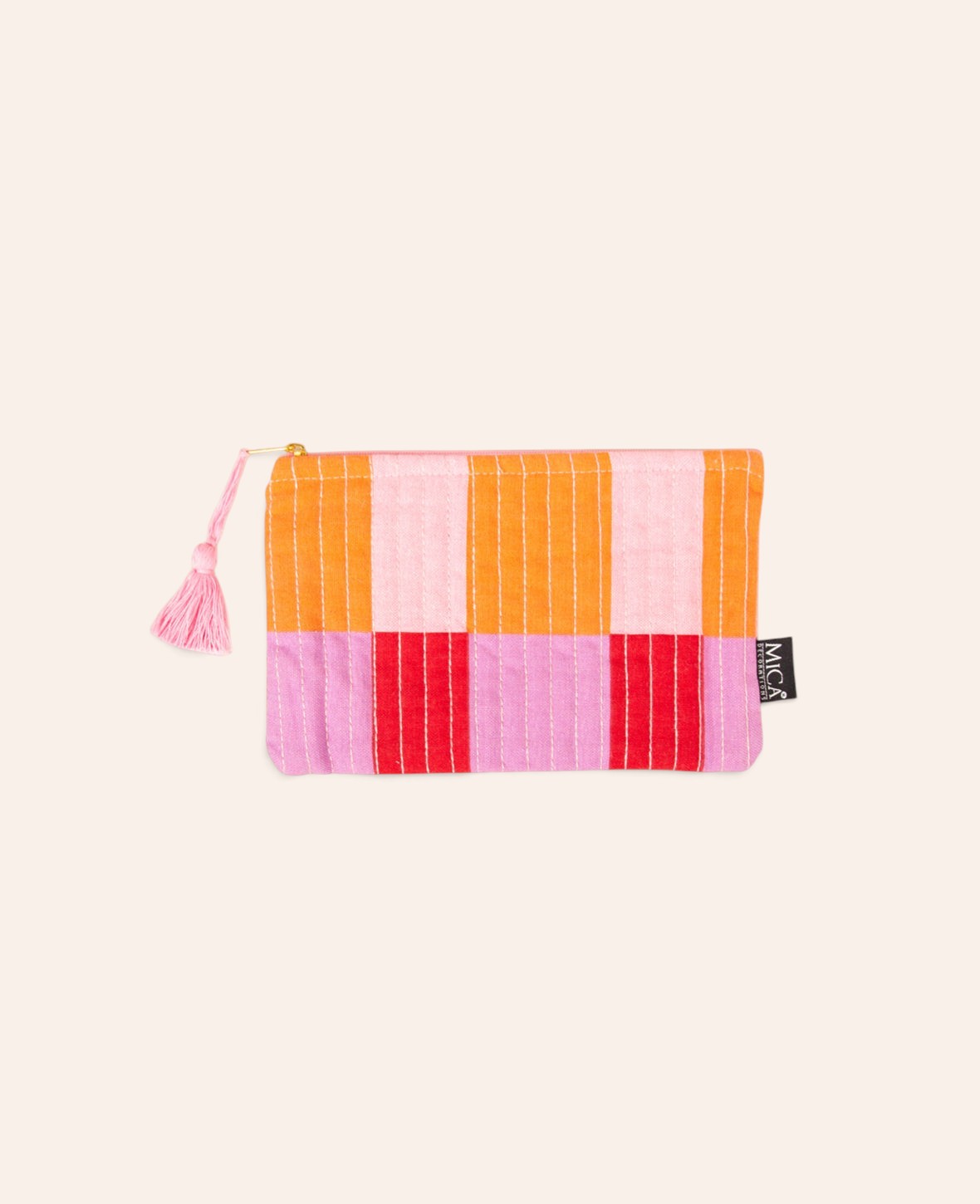 Esmée Necessaire aus recycelter Baumwolle mit orange-rosa Karomuster und dekorativer Quaste am Reissverschluss