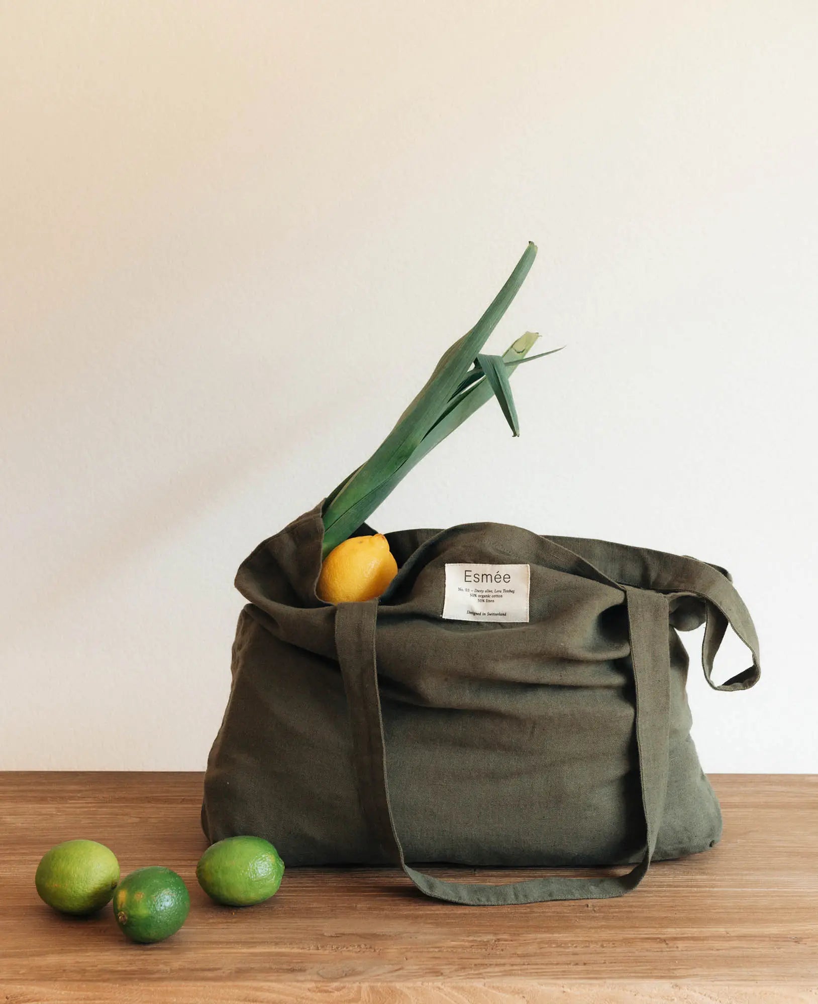Totebag "Lora" aus olivgrünem Baumwoll-Leinenmix, 47 cm x 40 cm