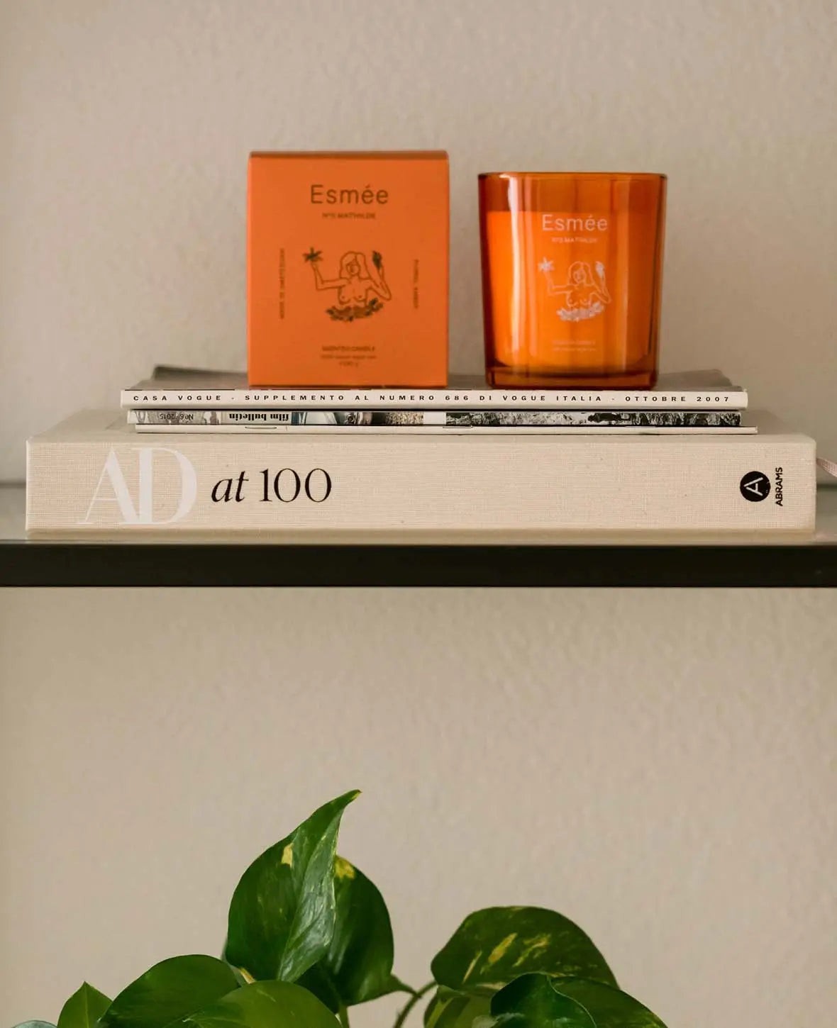 Esmée Premium Scents – N°3 Mathilde, Duftkerze mit Duftnote “Floral Amber”, 280 g, Orange