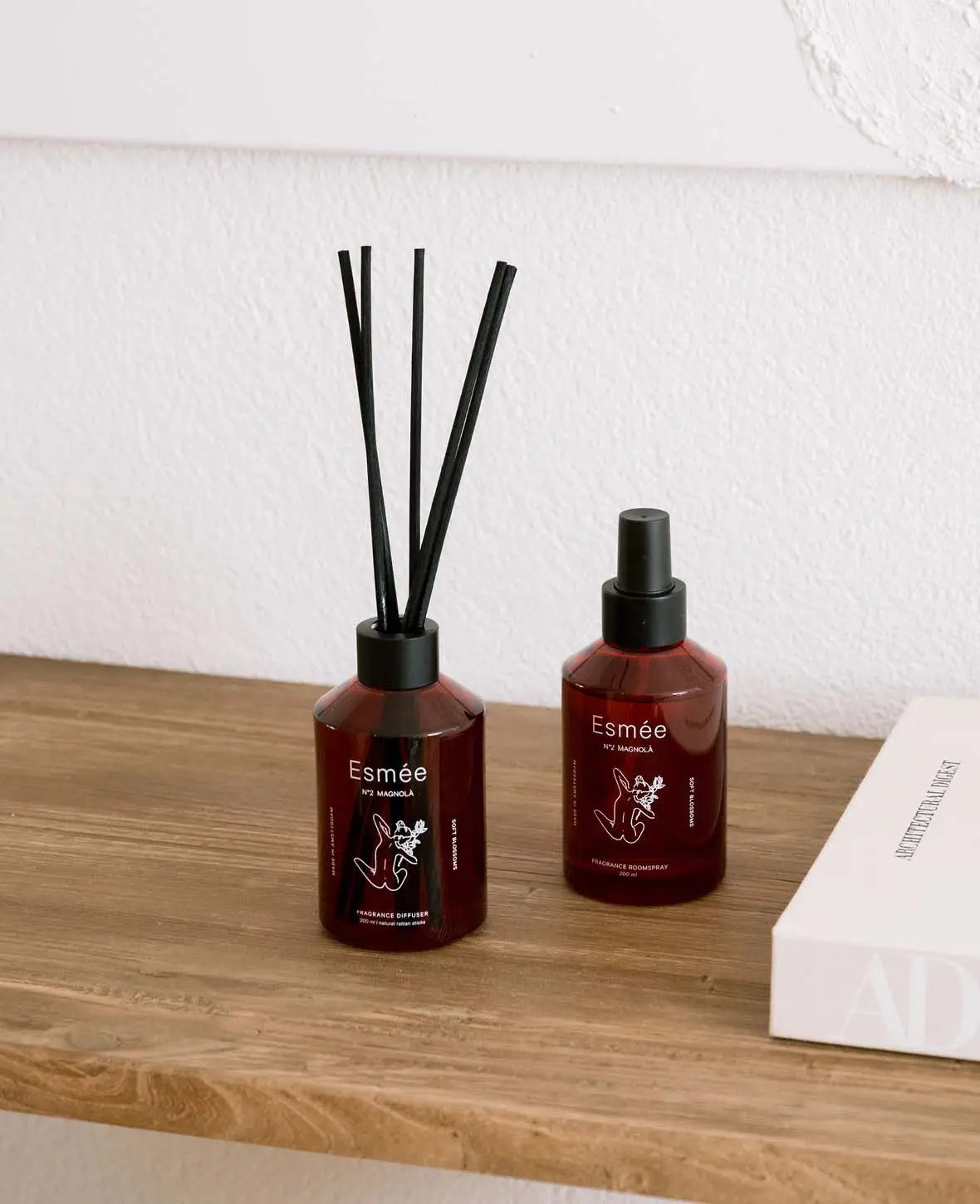 Esmée Premium Scents - N°2 Magnolà, Diffusor mit Duftnote "Soft Blossoms", 200 ml, Rot
