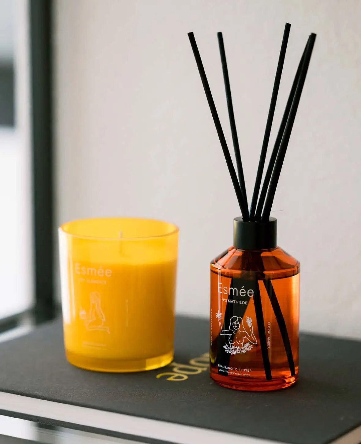 Esmée Premium Scents - N°3 Mathilde, Diffusor mit Duftnote "Floral Amber", 200 ml, Orange