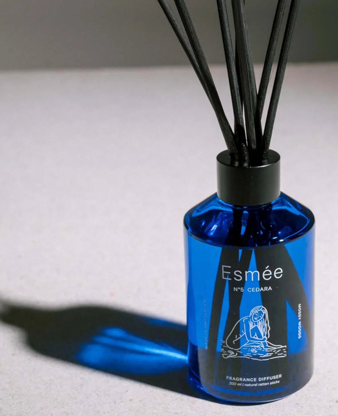 Esmée Premium Scents - N°5 Cedara, Diffusor mit Duftnote "Mossy Woods", 200 ml, Blau