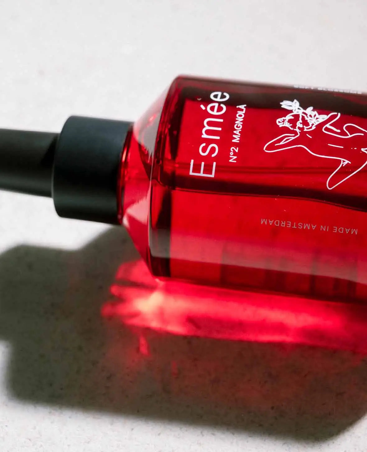 Esmée Premium Scents - N°2 Magnolà, Raumspray mit Duftnote "Soft Blossoms", 200 ml, Rot