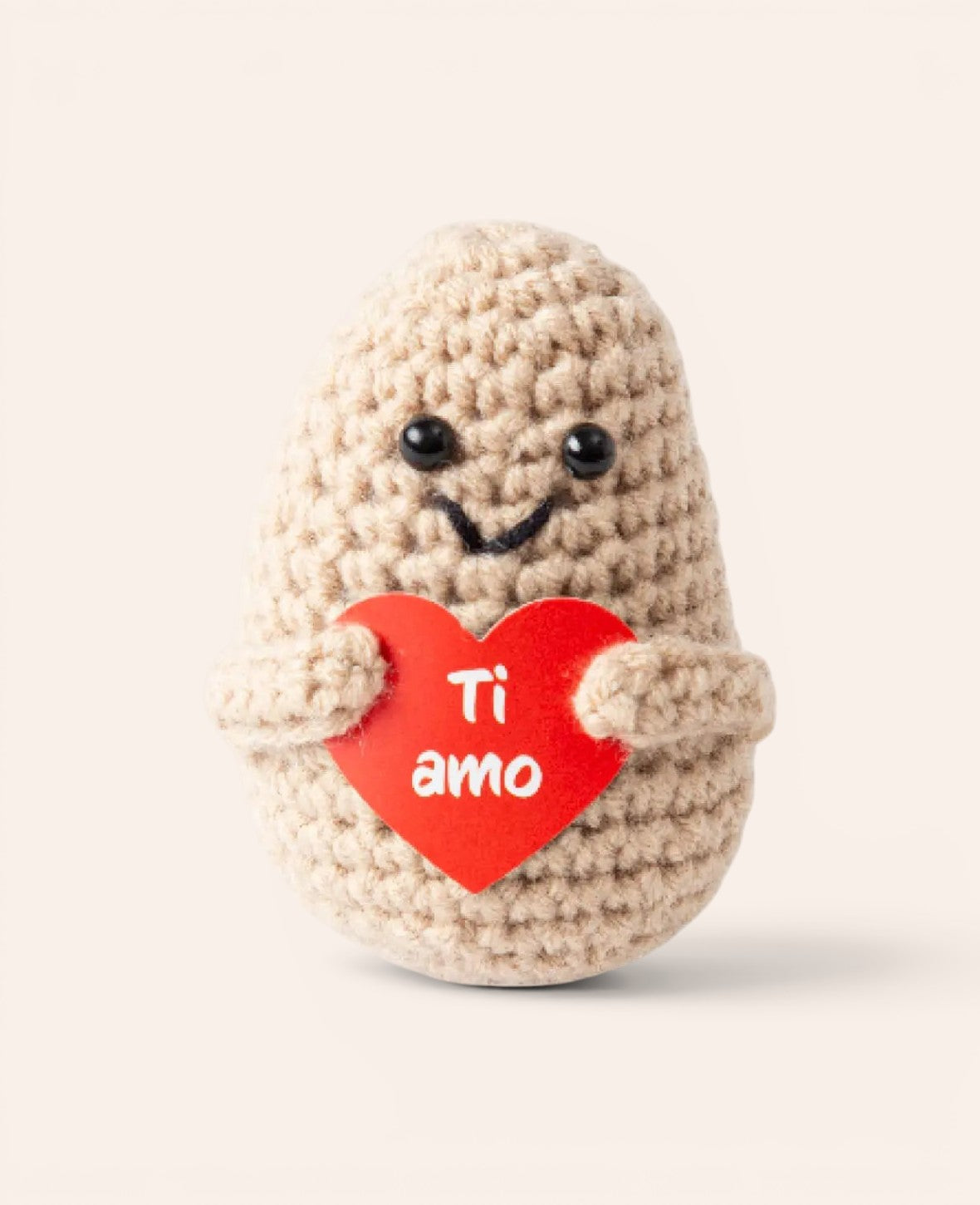 Positive Potato "Ti amo", Gehäkeltes Mini Plüschtier / Glücksbringer, Beige, ca. 7.5 x 4.5 cm