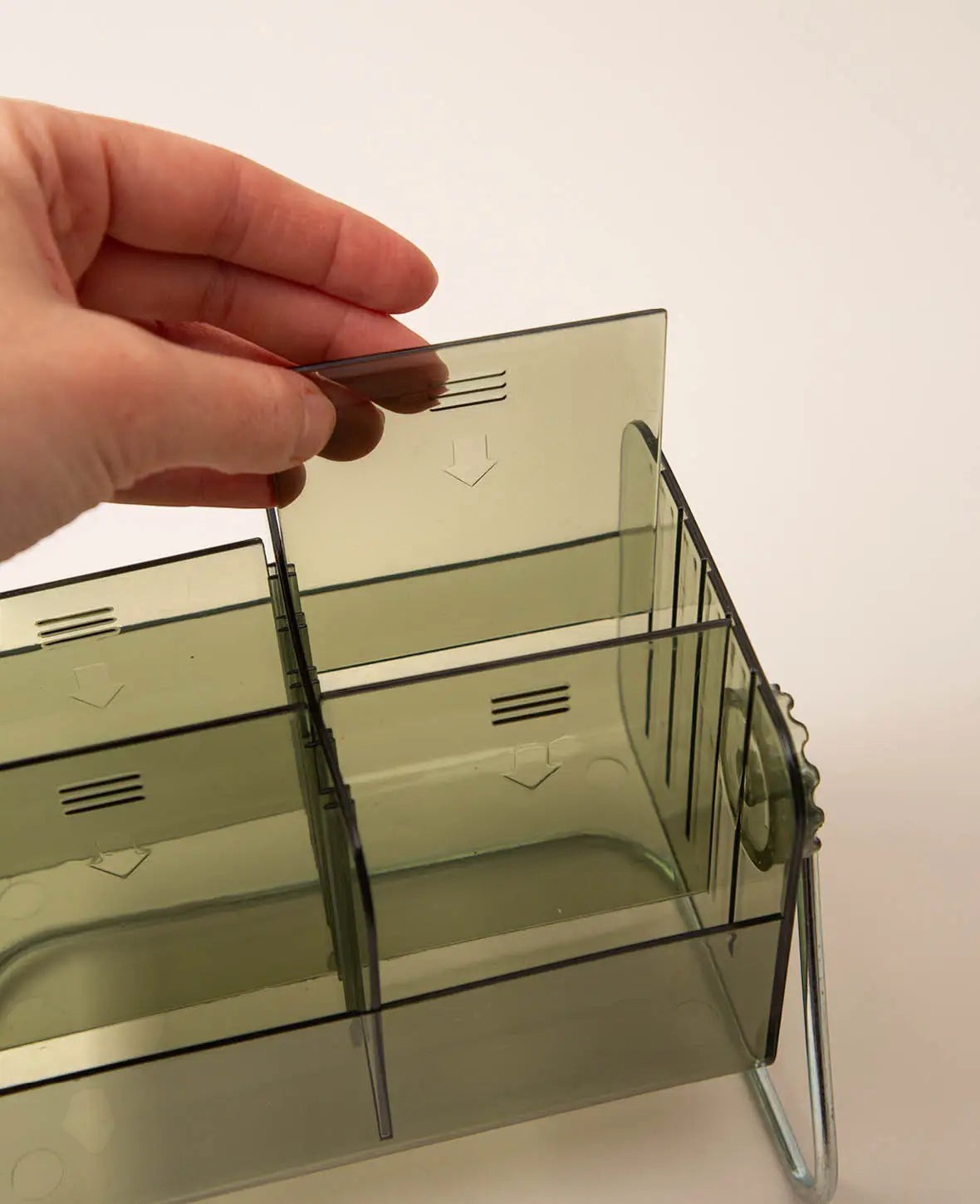 Verstellbarer Acryl Organizer im Retro Look, Grün