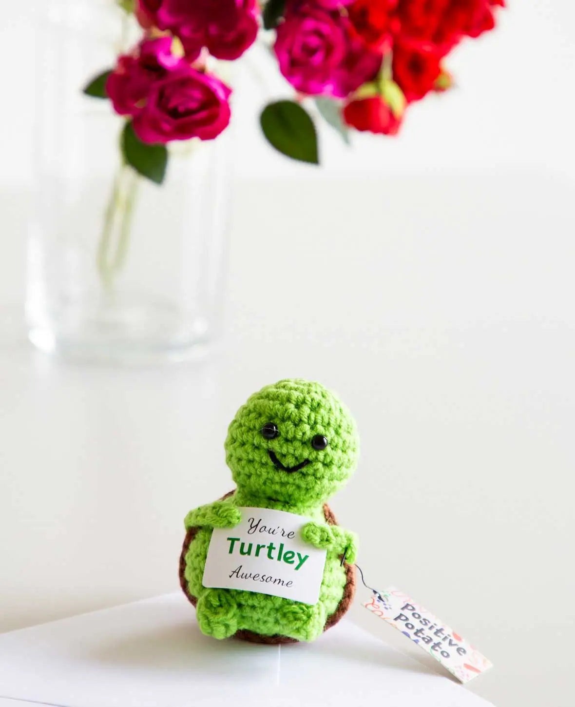 Positive Turtle "You're Turtley awesome", Gehäkeltes Mini Plüschtier / Glücksbringer, Grün, ca. 9 x 6.5 cm