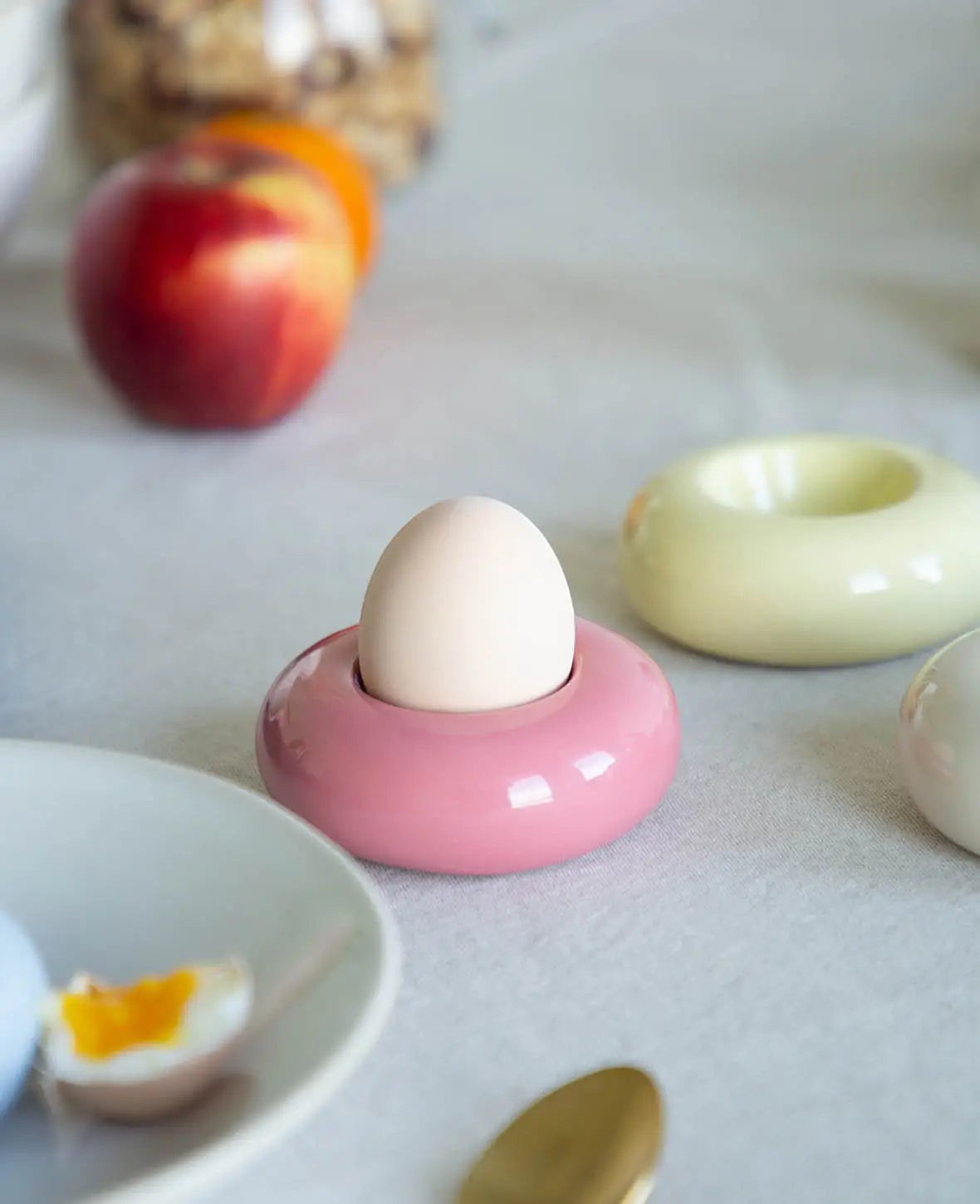 Eierbecher aus Steingut in Donut Form, Pastellfarben, 4 Stück