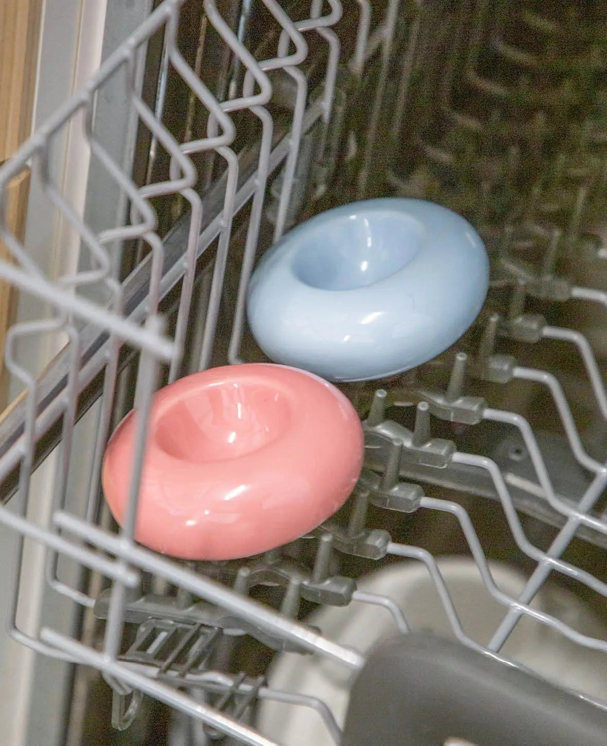 Eierbecher aus Steingut in Donut Form, Pastellfarben, 4 Stück