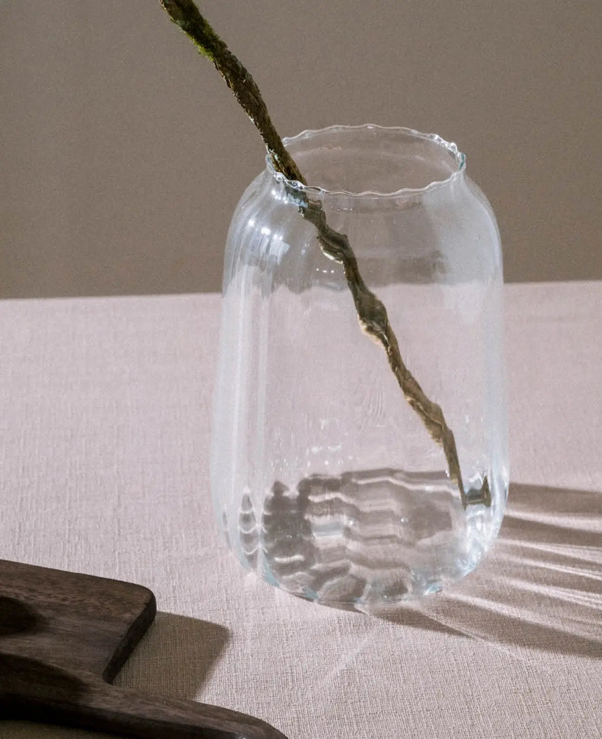 Glasvase mit leichter Struktur, H 21 × Ø 16 cm