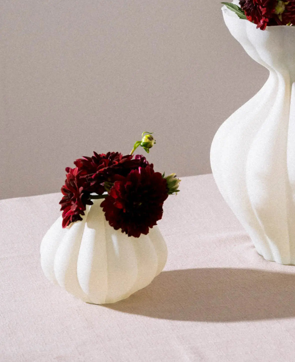 Vase in organischer Form, Beige, Ø 14.5cm