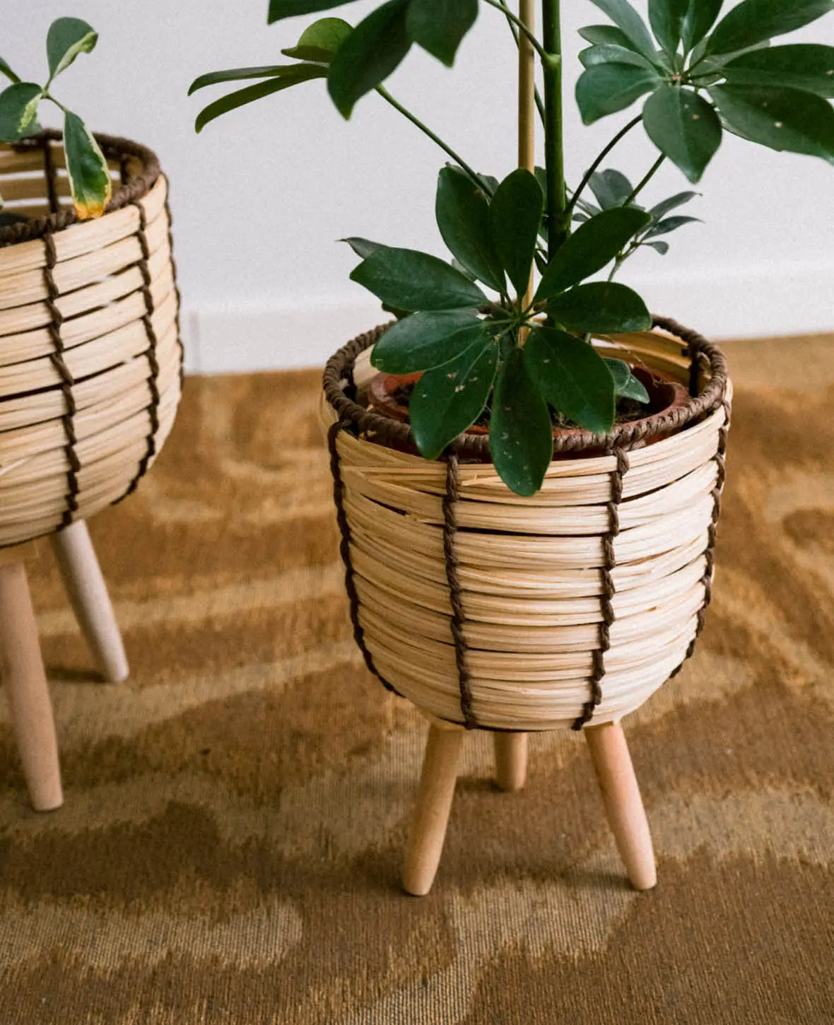 Holzkörbe / Töpfe auf Füssen, Naturfarben, 2er Set