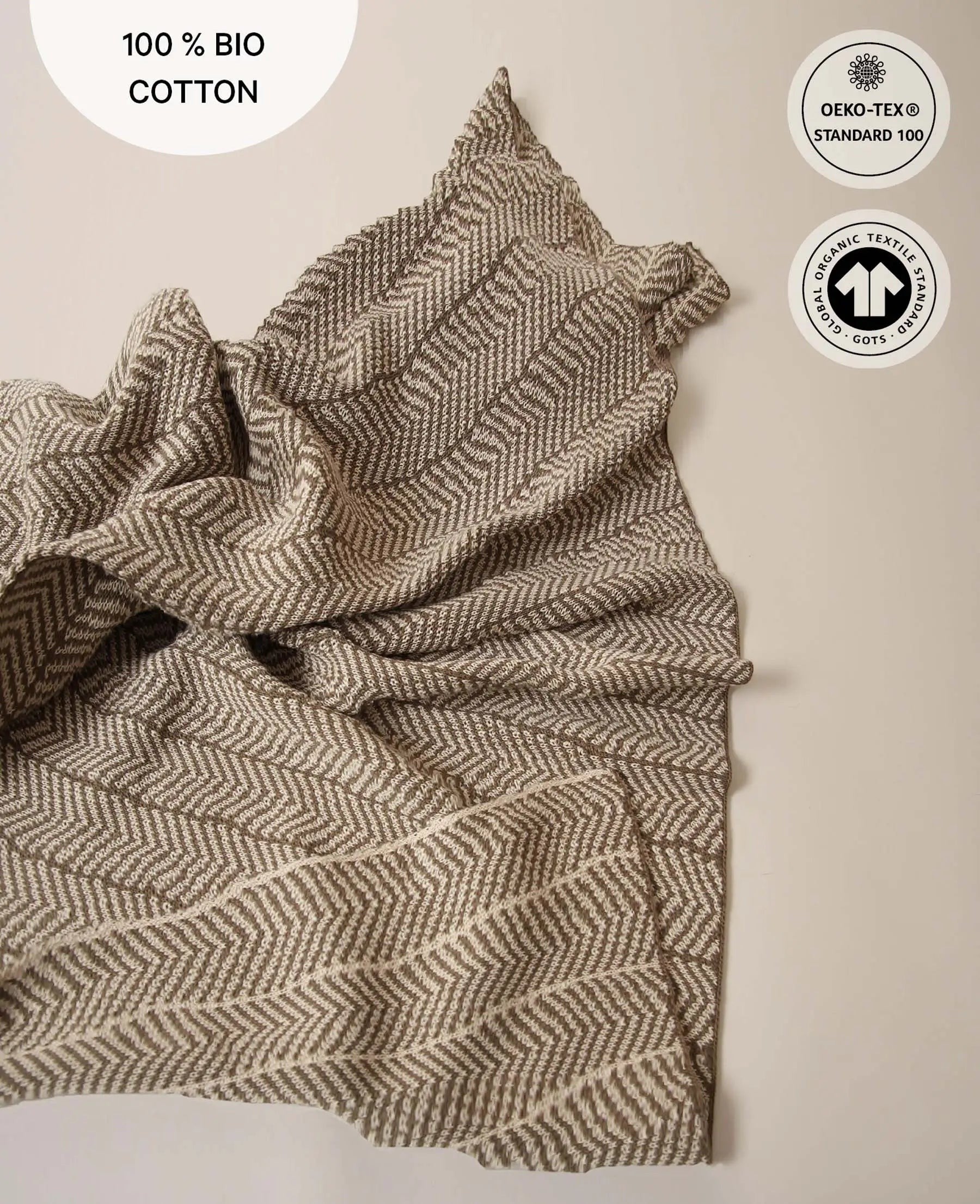 Beige Braune Boho Baumwolldecke mit eingearbeitetem Fischgrät Muster, 130 x 170 cm