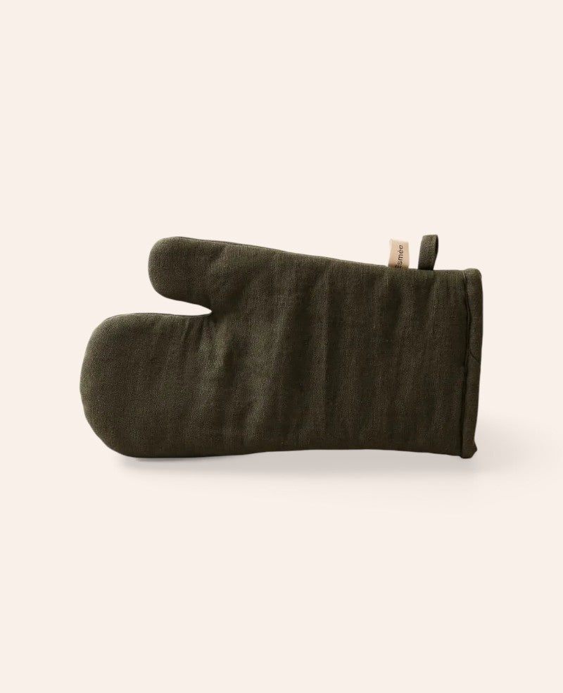Ofenhandschuh "Nura" aus olivgrünem Baumwoll-Leinenmix, 17 cm x 32 cm