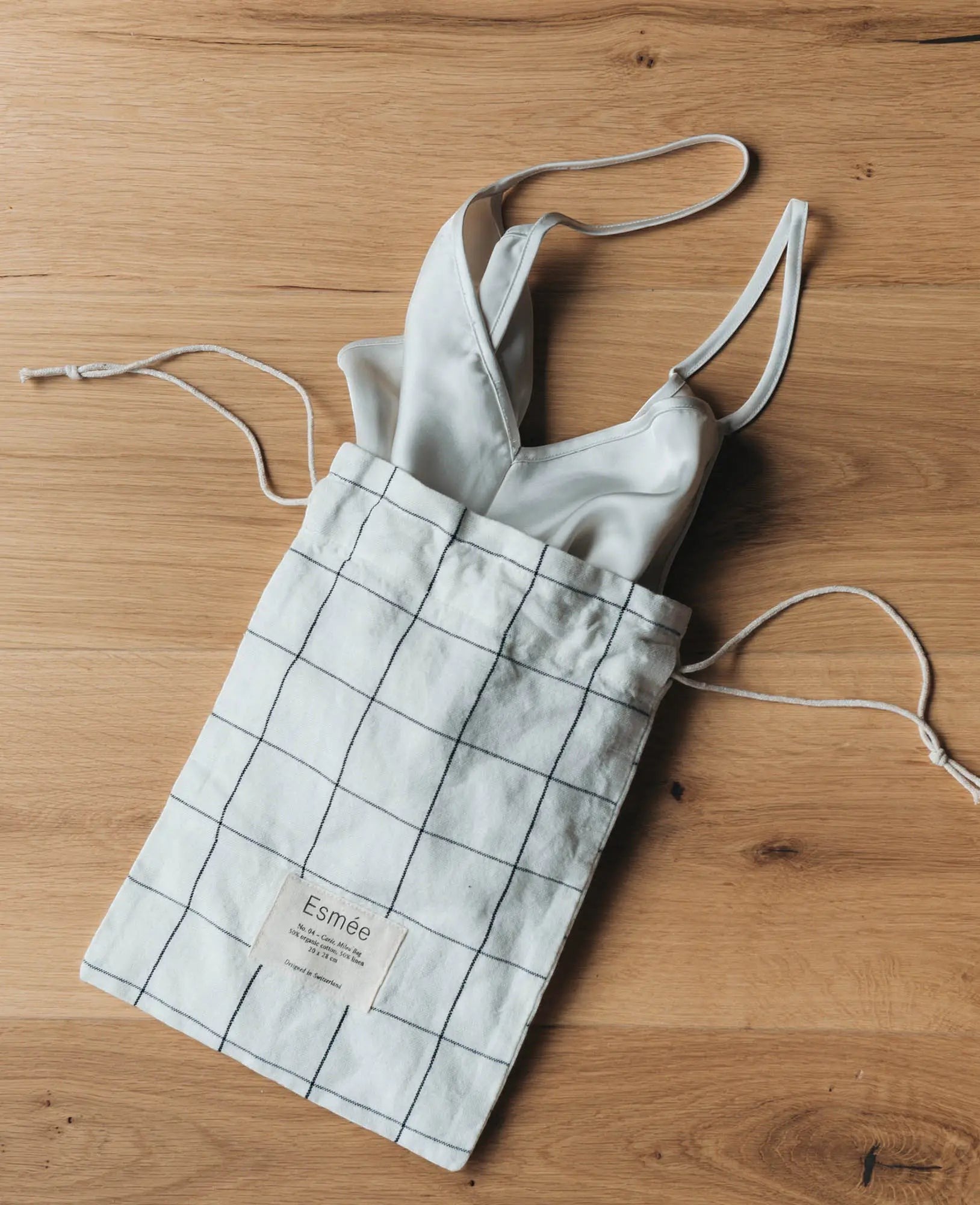 Beutel / Tasche "Milou" aus weissem, kariertem Baumwoll-Leinenmix, 20 cm x 28 cm, als Brotsack, Gemüsetasche oder für Wäsche und Schuhe beim Reisen