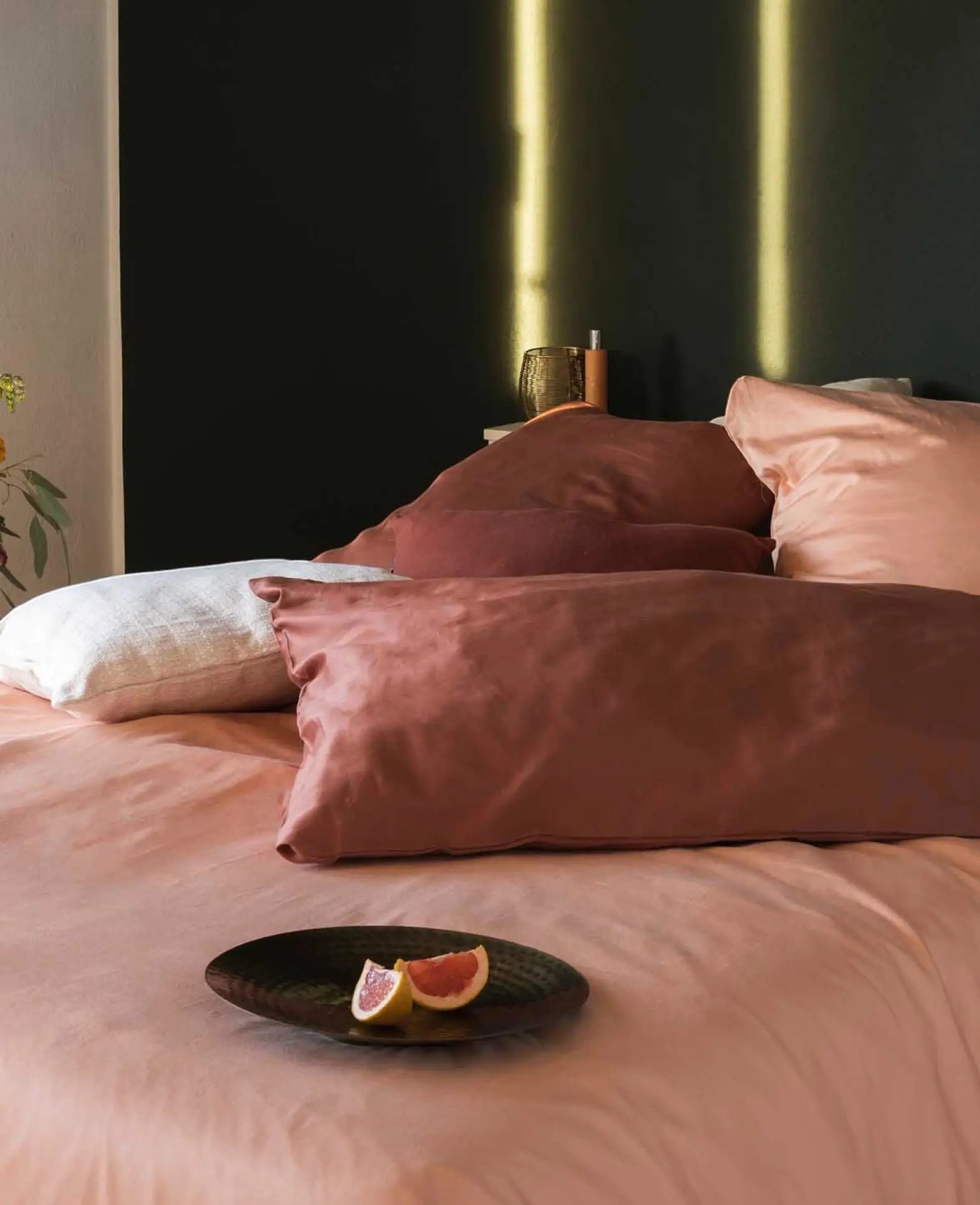 "Thia Soft Peach" Bettbezug / Duvetbezug aus Pfirsichfarben / Altrosa Bio Baumwoll-Satin, 160 x 210 cm